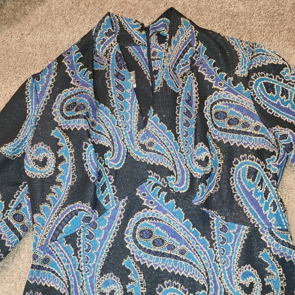 Blue Long Sleeve Wrap Gown with Mandarin Collar - Picture 2 of 9